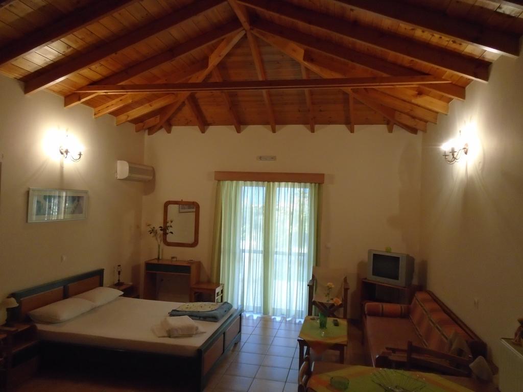 Paralia Demonias Tompras Village חדר תמונה