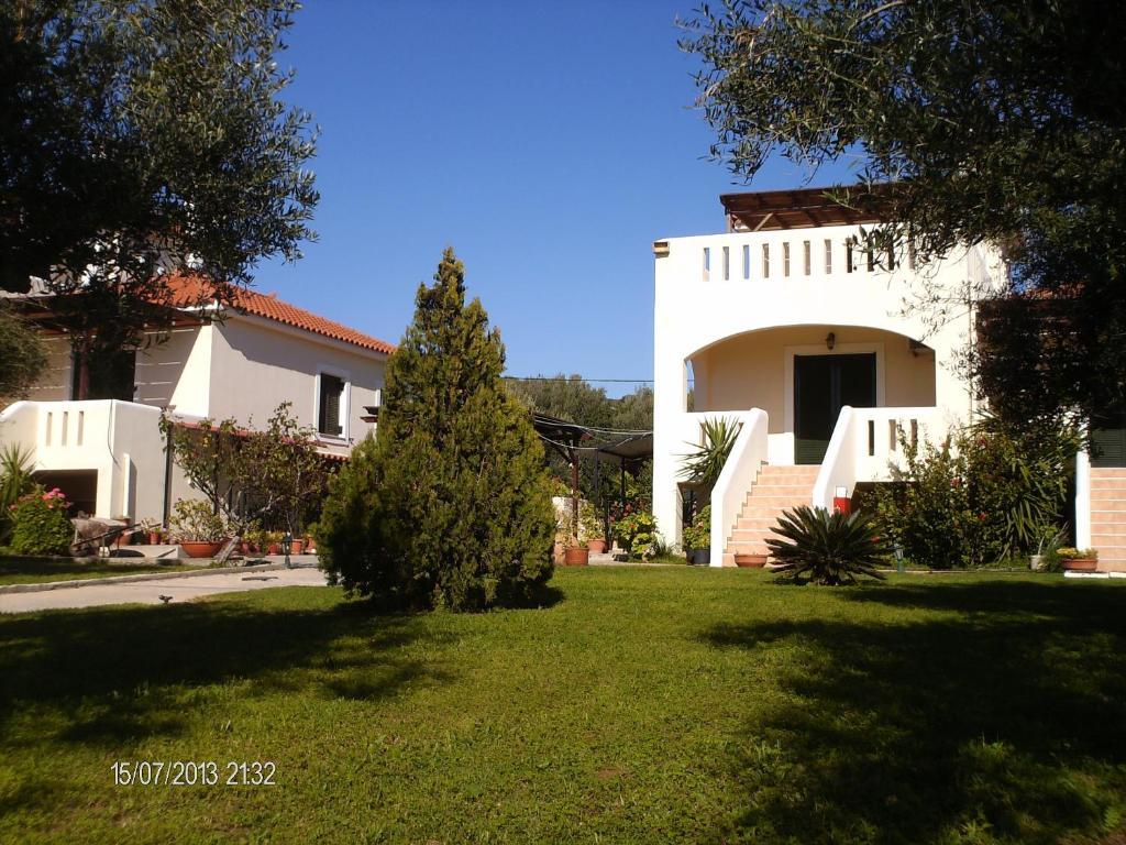 Paralia Demonias Tompras Village מראה חיצוני תמונה